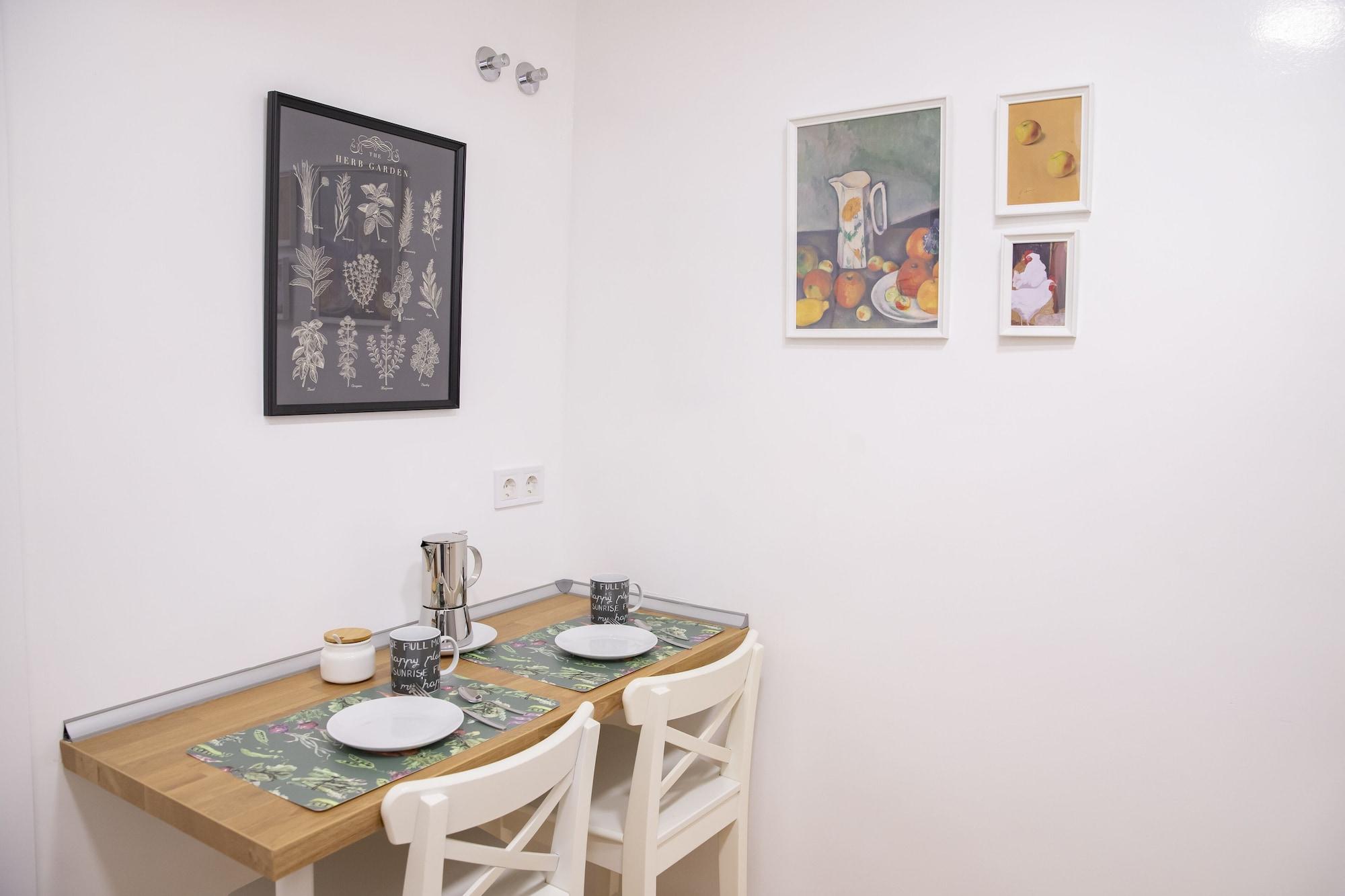 Hostal Montaloya Madryt Zewnętrze zdjęcie