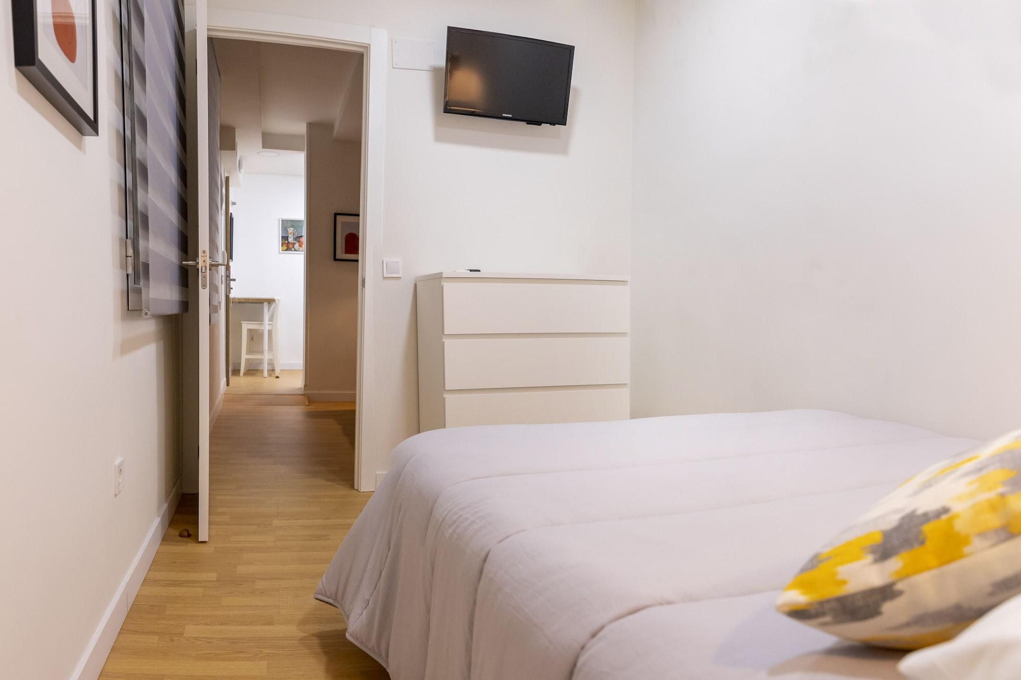 Hostal Montaloya Madryt Zewnętrze zdjęcie