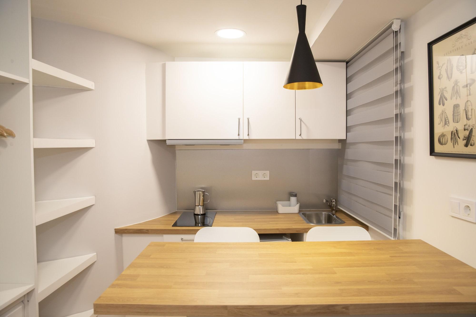 Hostal Montaloya Madryt Zewnętrze zdjęcie