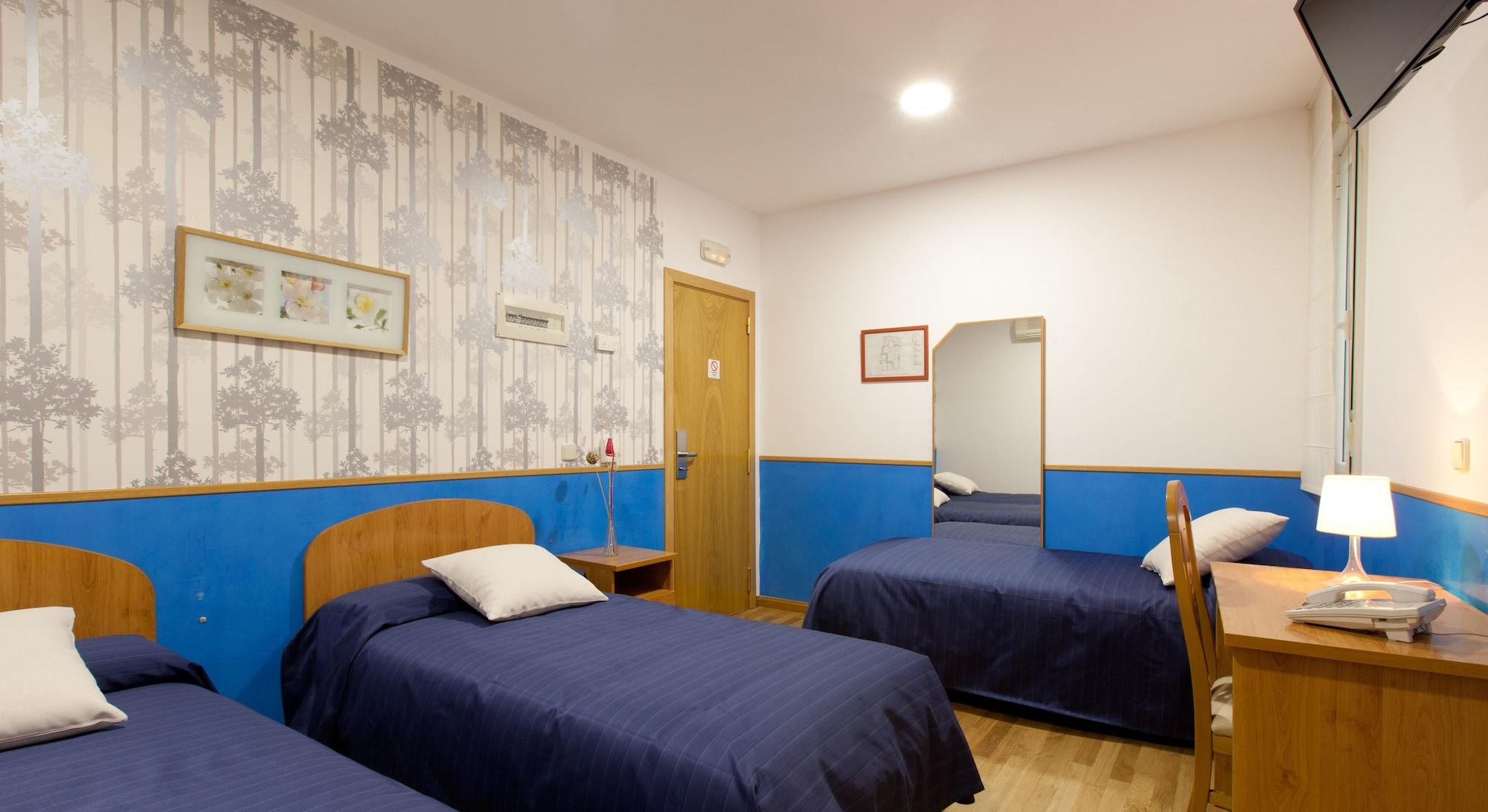 Hostal Montaloya Madryt Zewnętrze zdjęcie