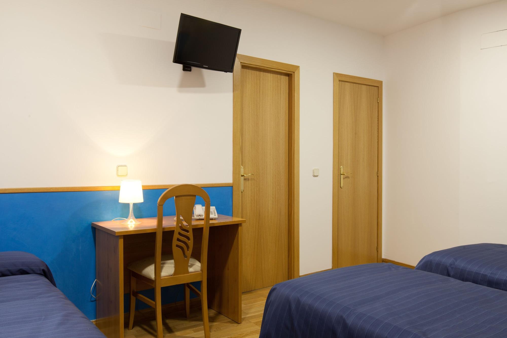 Hostal Montaloya Madryt Zewnętrze zdjęcie
