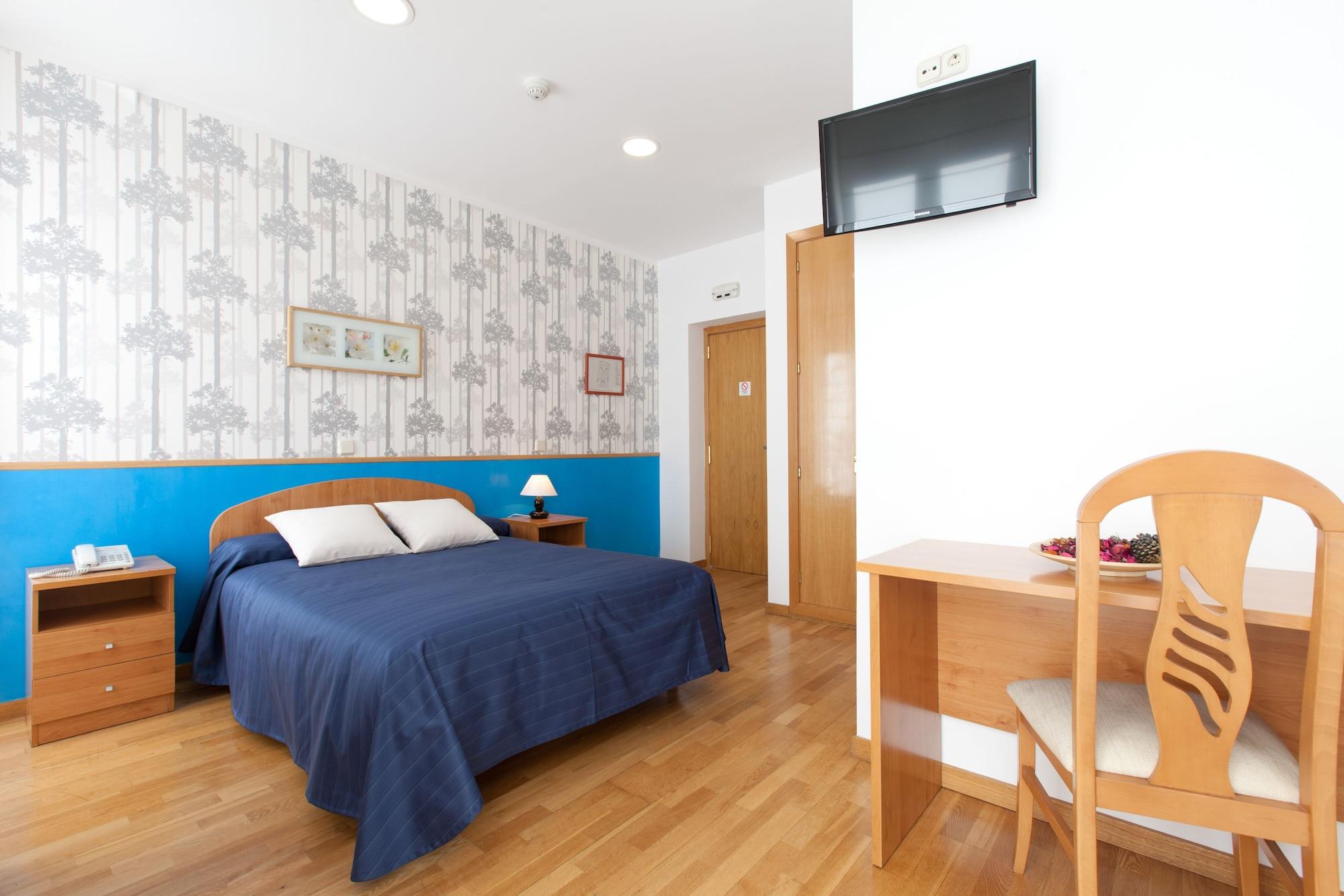 Hostal Montaloya Madryt Zewnętrze zdjęcie