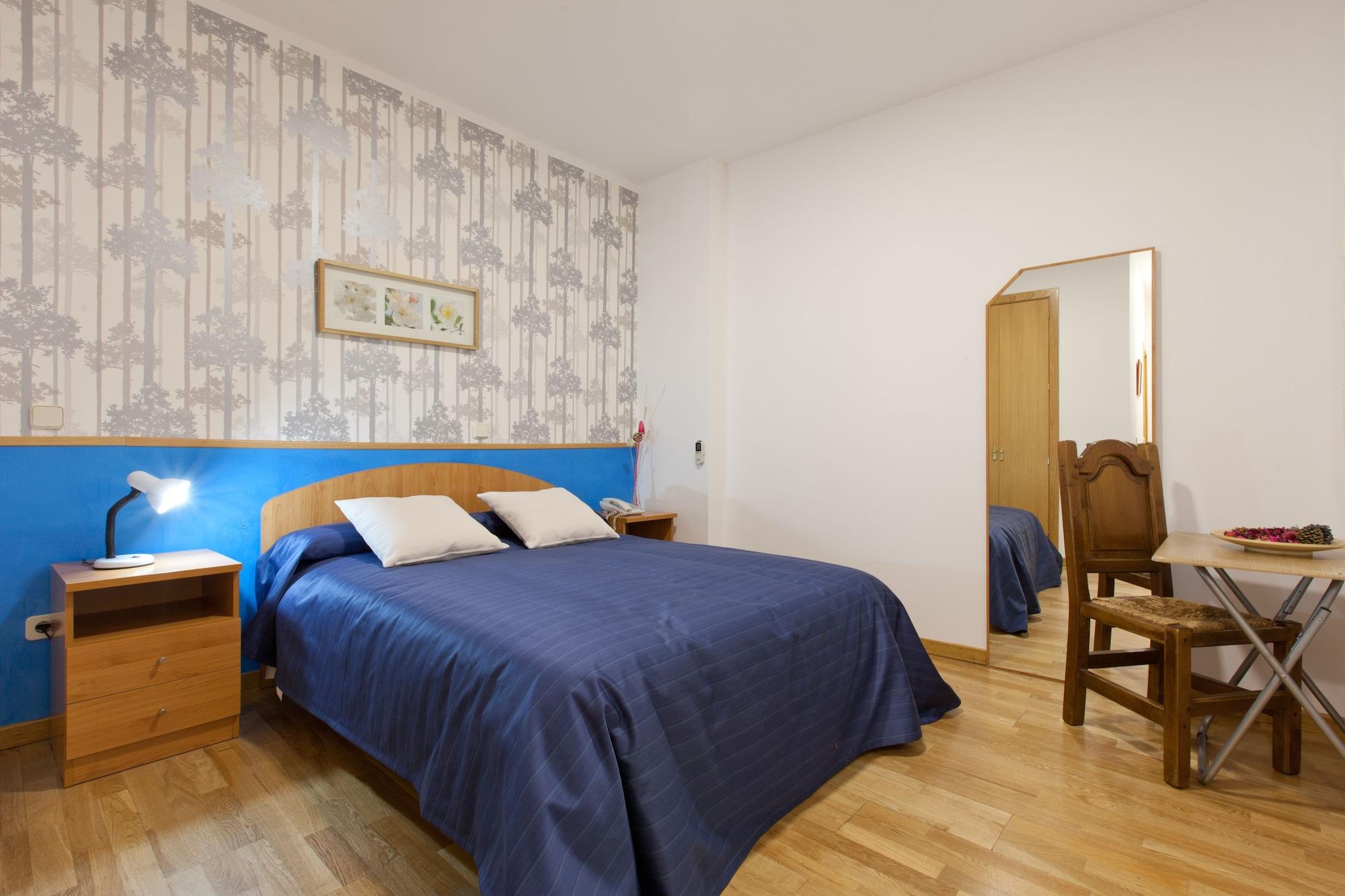 Hostal Montaloya Madryt Zewnętrze zdjęcie