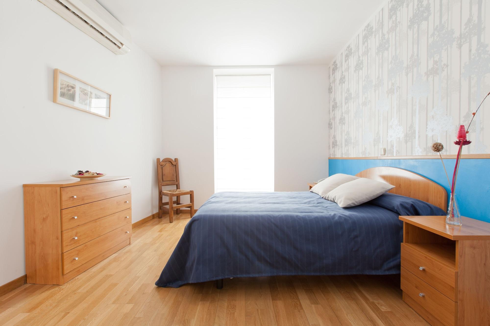 Hostal Montaloya Madryt Zewnętrze zdjęcie