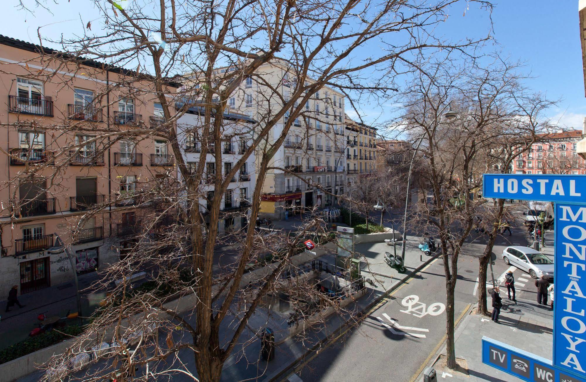 Hostal Montaloya Madryt Zewnętrze zdjęcie